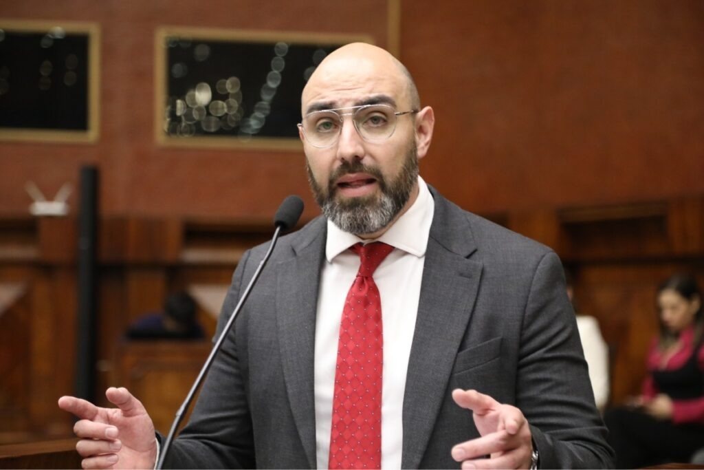 Mario Godoy en el estrado, antes de la censura