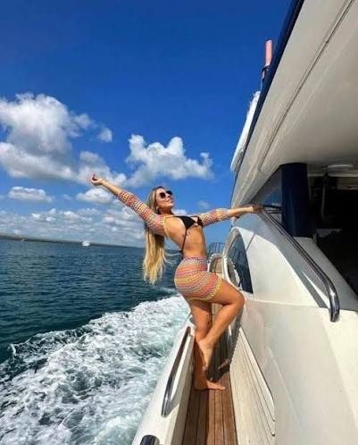 Micaela Morales, su hija